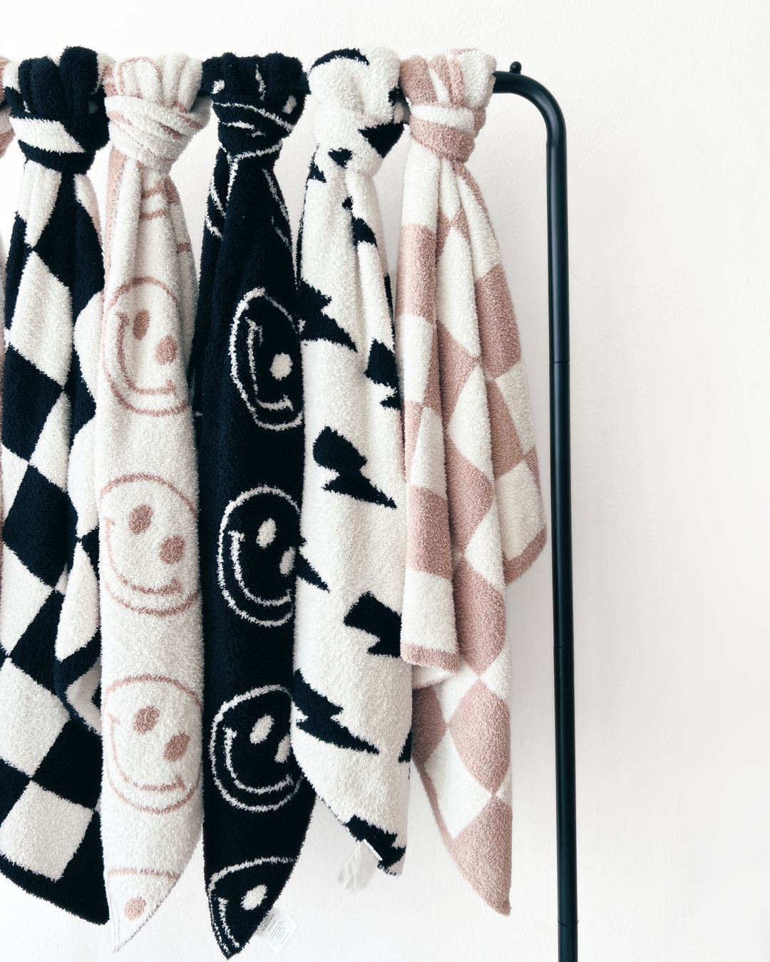Checkered Plush Blanket | Latte - Plush Blanket - LUCKY PANDA KIDS
