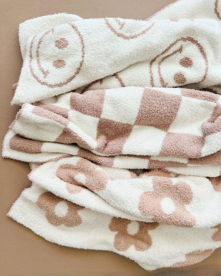 Checkered Plush Blanket | Latte - Plush Blanket - LUCKY PANDA KIDS