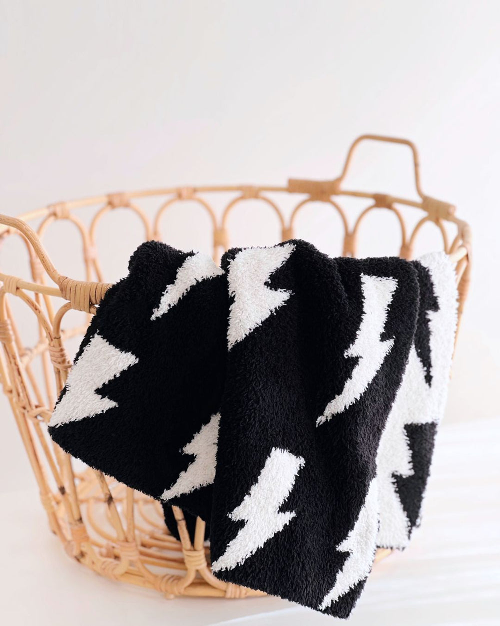 Lightning Bolt Fuzzy Blanket | Black - Plush Blanket - LUCKY PANDA KIDS