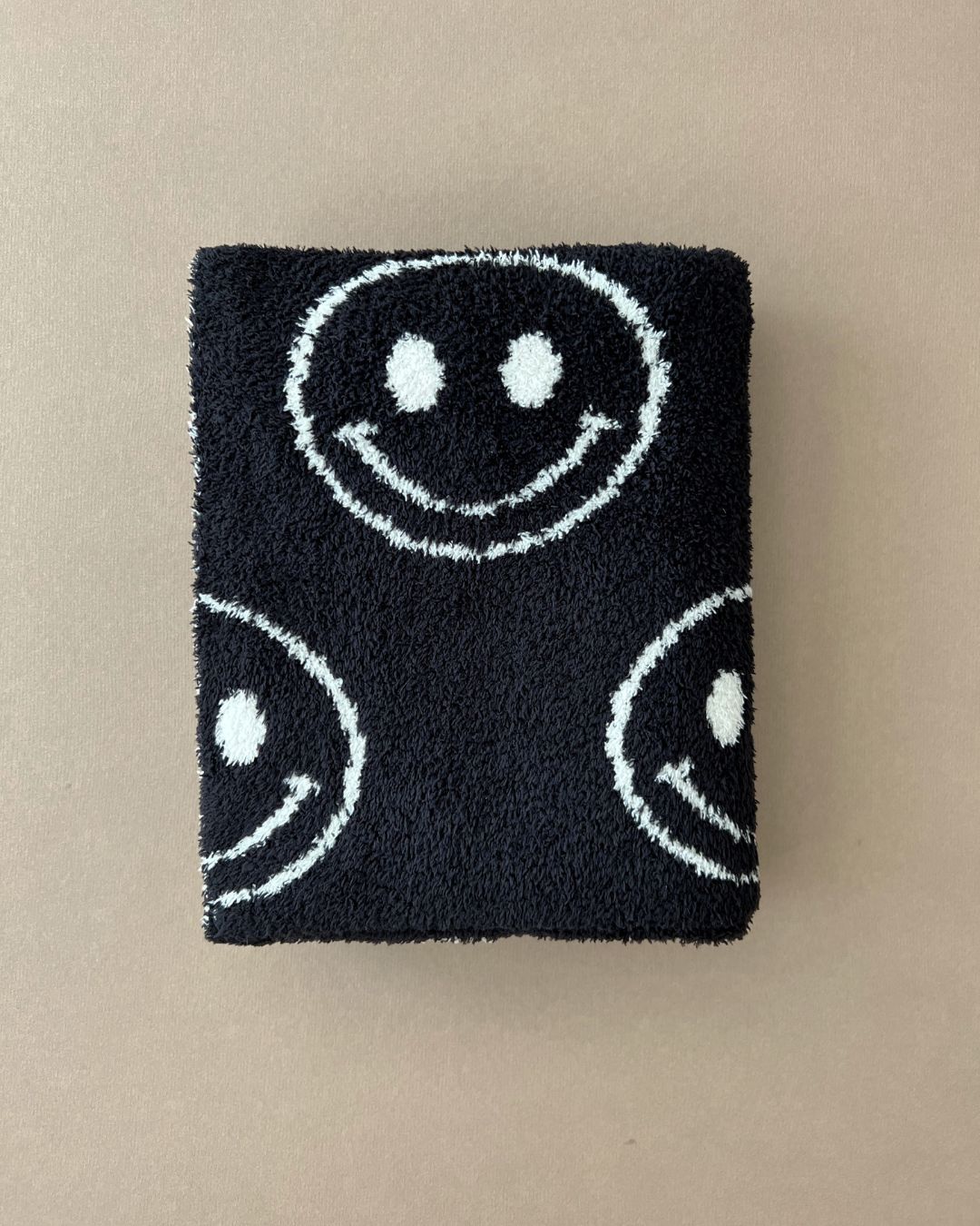 Smiley Fuzzy Blanket | Black - Plush Blanket - LUCKY PANDA KIDS
