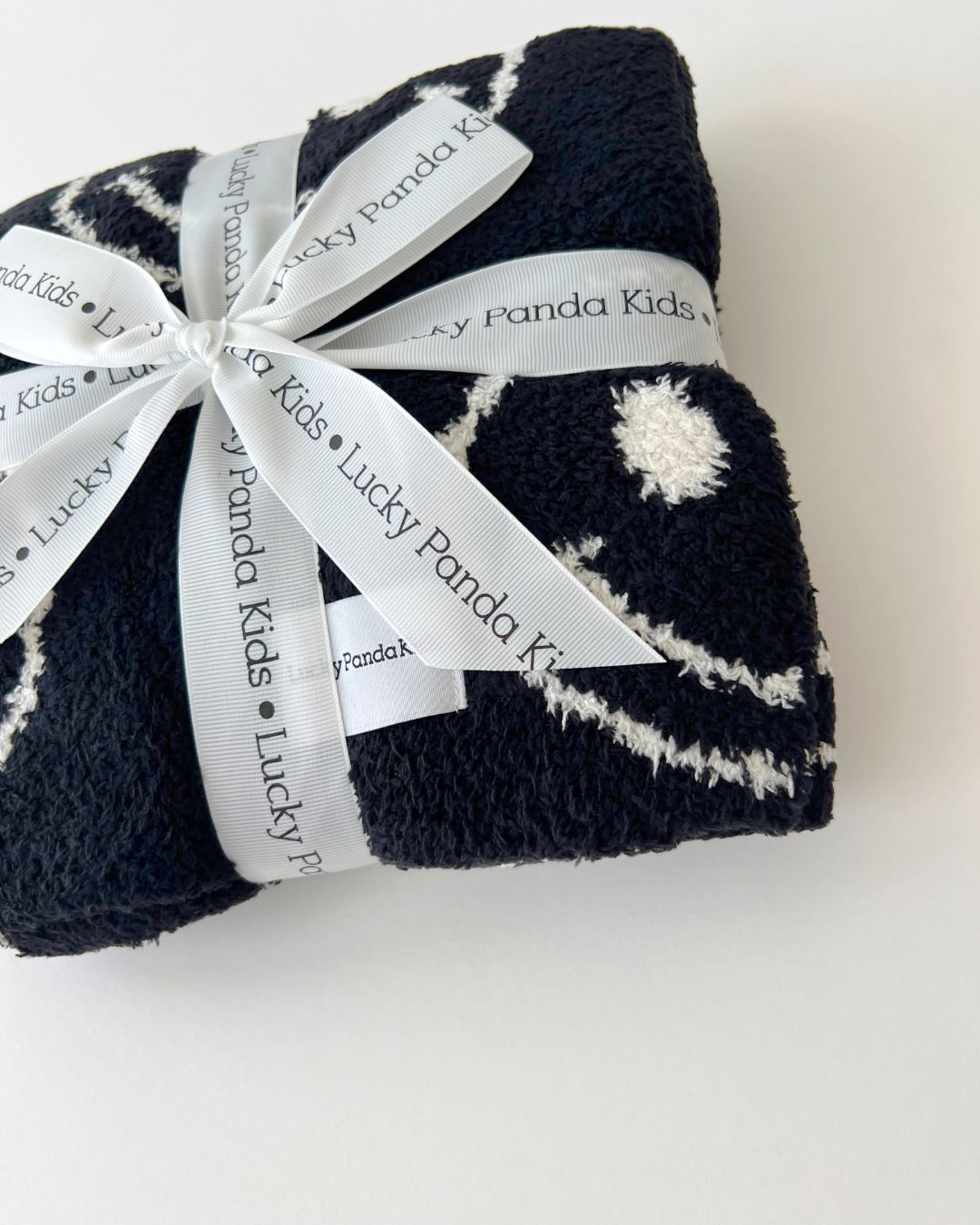 Smiley Fuzzy Blanket | Black - Plush Blanket - LUCKY PANDA KIDS