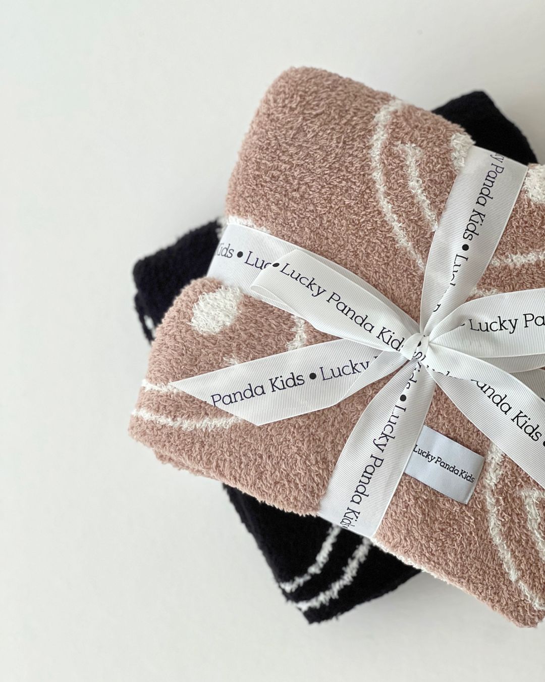 Smiley Fuzzy Blanket | Latte - Plush Blanket - LUCKY PANDA KIDS