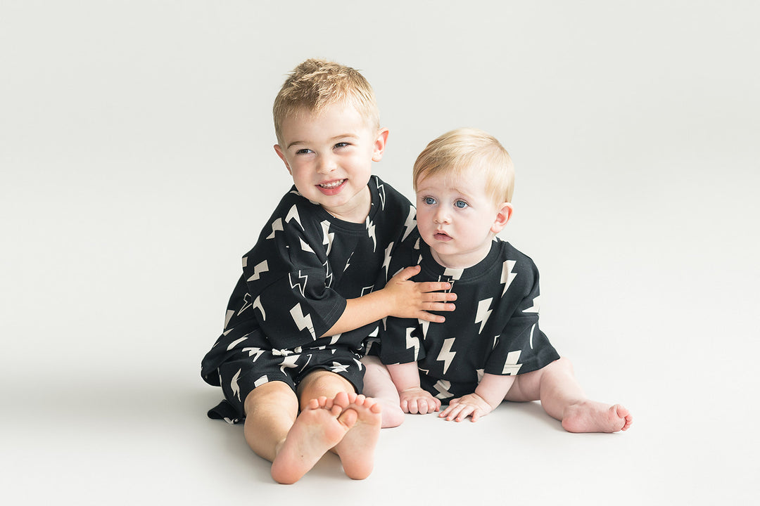 Shorts Set | Black Bolts