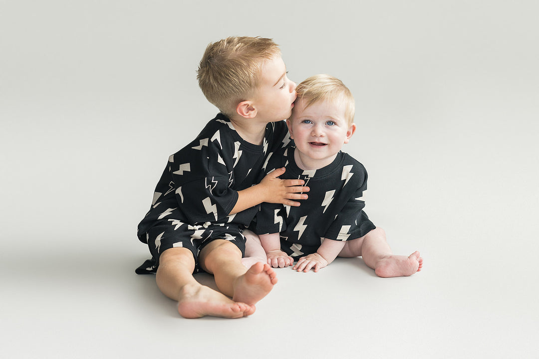 Shorts Set | Black Bolts