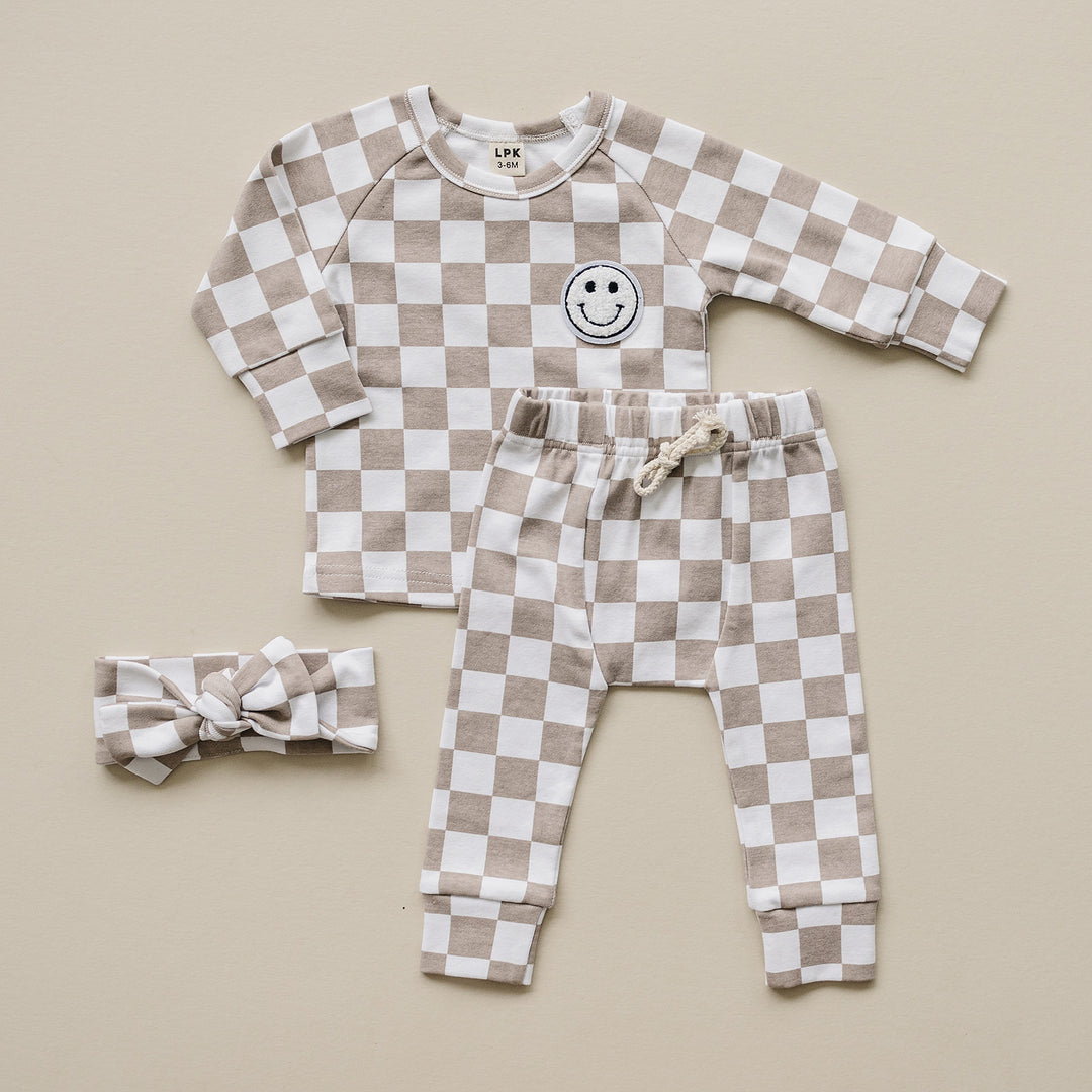 Checkered Smiley Lounge Set | Latte