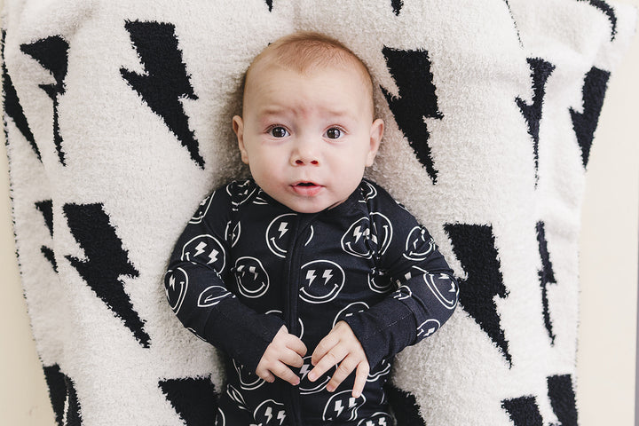 Lightning Bolt Fuzzy Blanket | Black