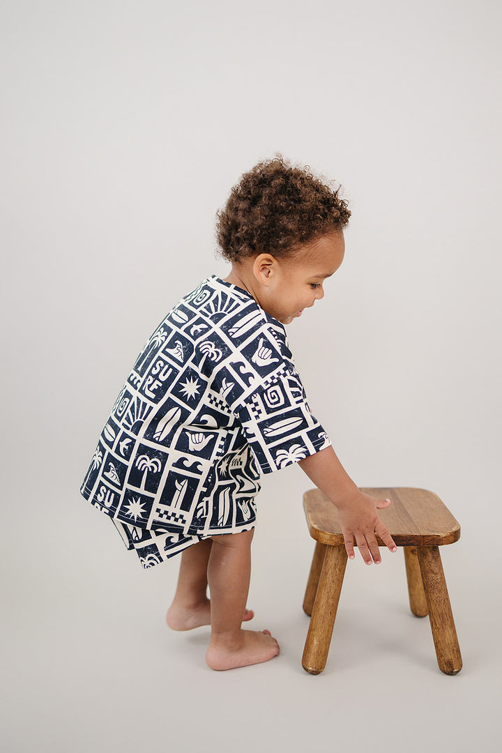 Coastal Club Cotton Shorts Set — toddler in coastal-print summer two-piece, Lucky Panda Kids
Lucky Panda Kids Coastal Club Cotton Shorts Set flat lay — Summer1 Collection
Close-up of Coastal Club Cotton Shorts Set showing coastal print and soft cotton weave
Child wearing Coastal Club Cotton Shorts Set at the beach — Lucky Panda Kids summer style
Coastal Club Cotton Shorts Set NB to 9Y — Lucky Panda Kids Summer1 Collection
