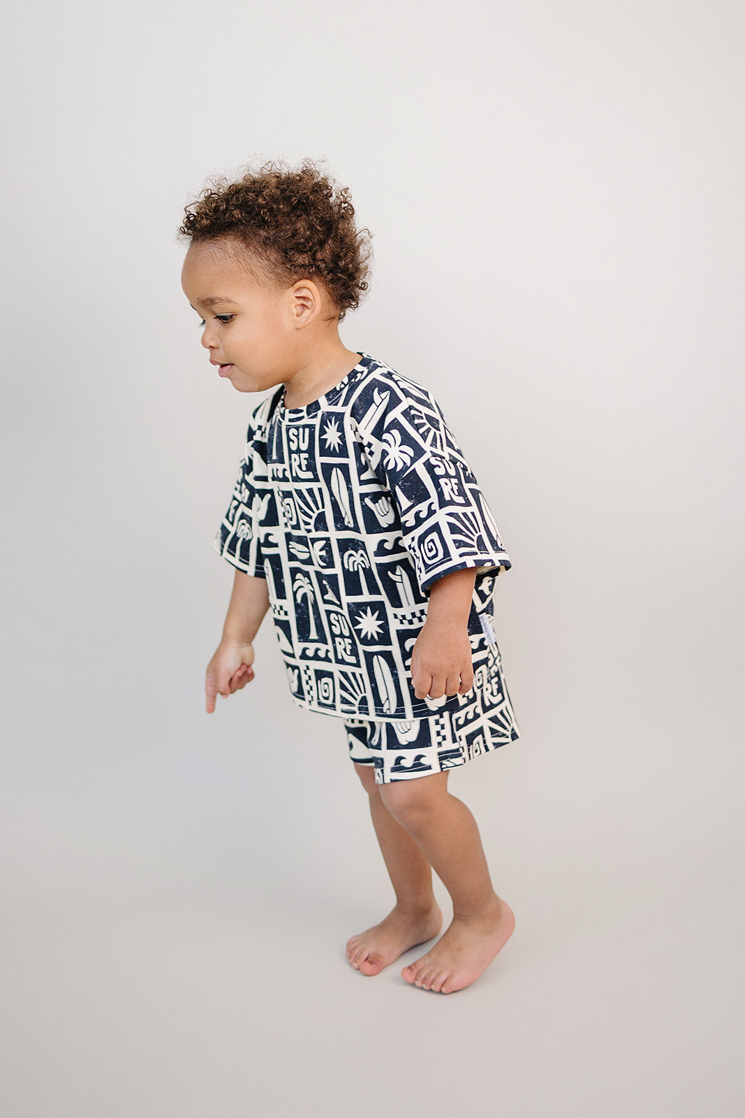 Coastal Club Cotton Shorts Set — toddler in coastal-print summer two-piece, Lucky Panda Kids
Lucky Panda Kids Coastal Club Cotton Shorts Set flat lay — Summer1 Collection
Close-up of Coastal Club Cotton Shorts Set showing coastal print and soft cotton weave
Child wearing Coastal Club Cotton Shorts Set at the beach — Lucky Panda Kids summer style
Coastal Club Cotton Shorts Set NB to 9Y — Lucky Panda Kids Summer1 Collection
