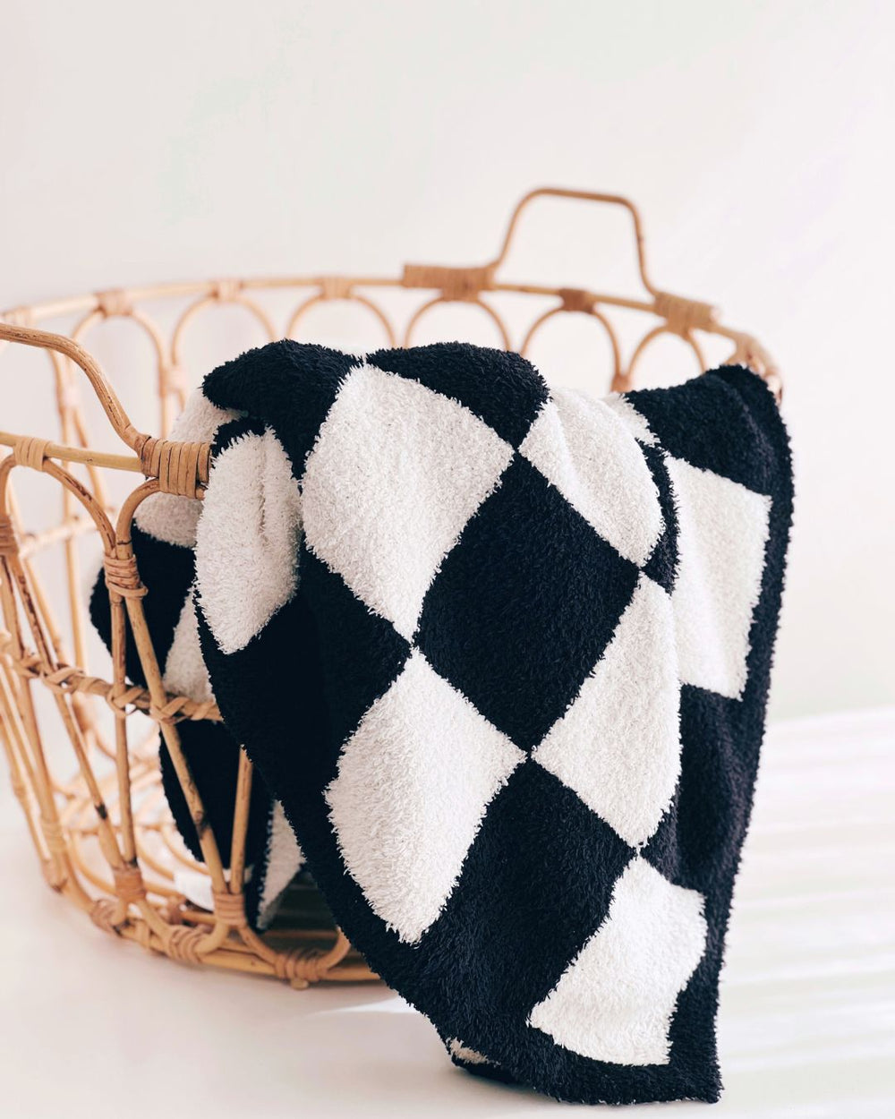 Checkered Plush Blanket | Black - Plush Blanket - LUCKY PANDA KIDS