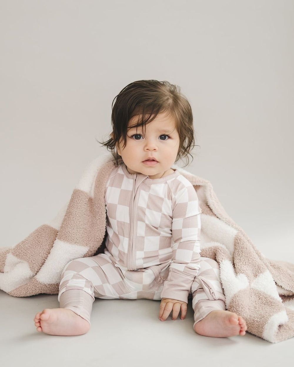 Checkered Plush Blanket | Latte - Plush Blanket - LUCKY PANDA KIDS