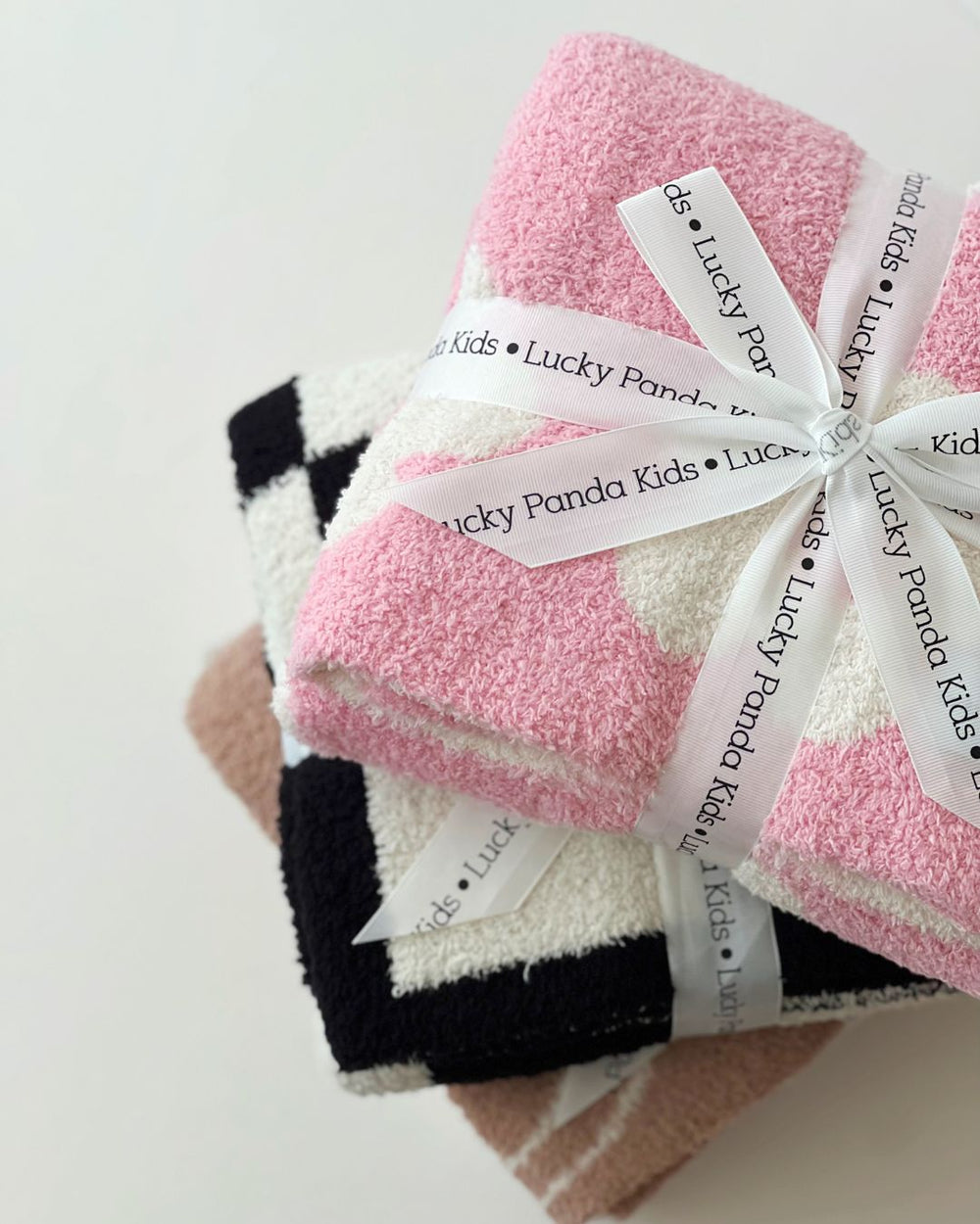 Daisy Fuzzy Blanket | Pink - Plush Blanket - LUCKY PANDA KIDS