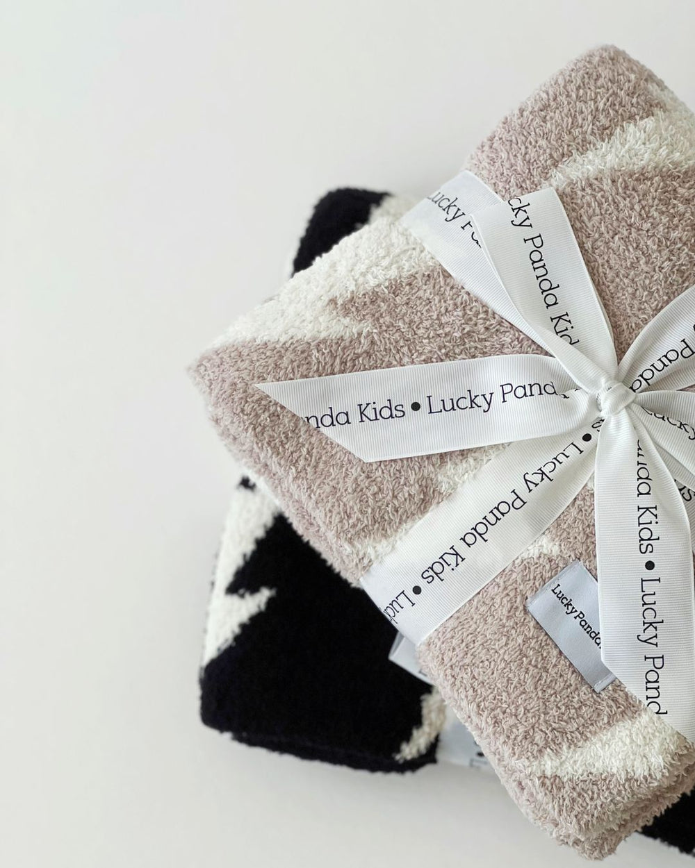 Lightning Bolt Fuzzy Blanket | Mushroom - Plush Blanket - LUCKY PANDA KIDS