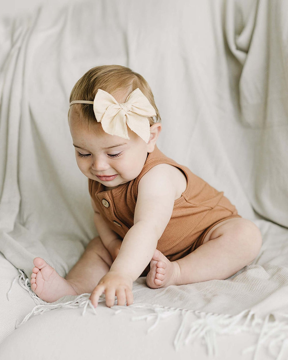 Oat Linen Bow - baby bows and headbands - LUCKY PANDA KIDS